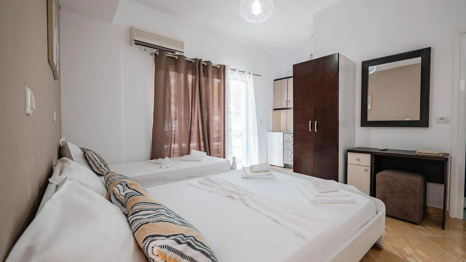 아파트 Private Rooms Graci 사밀